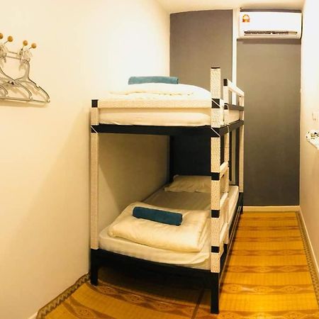 Yellow Duckling Homestay 셈포르나 외부 사진